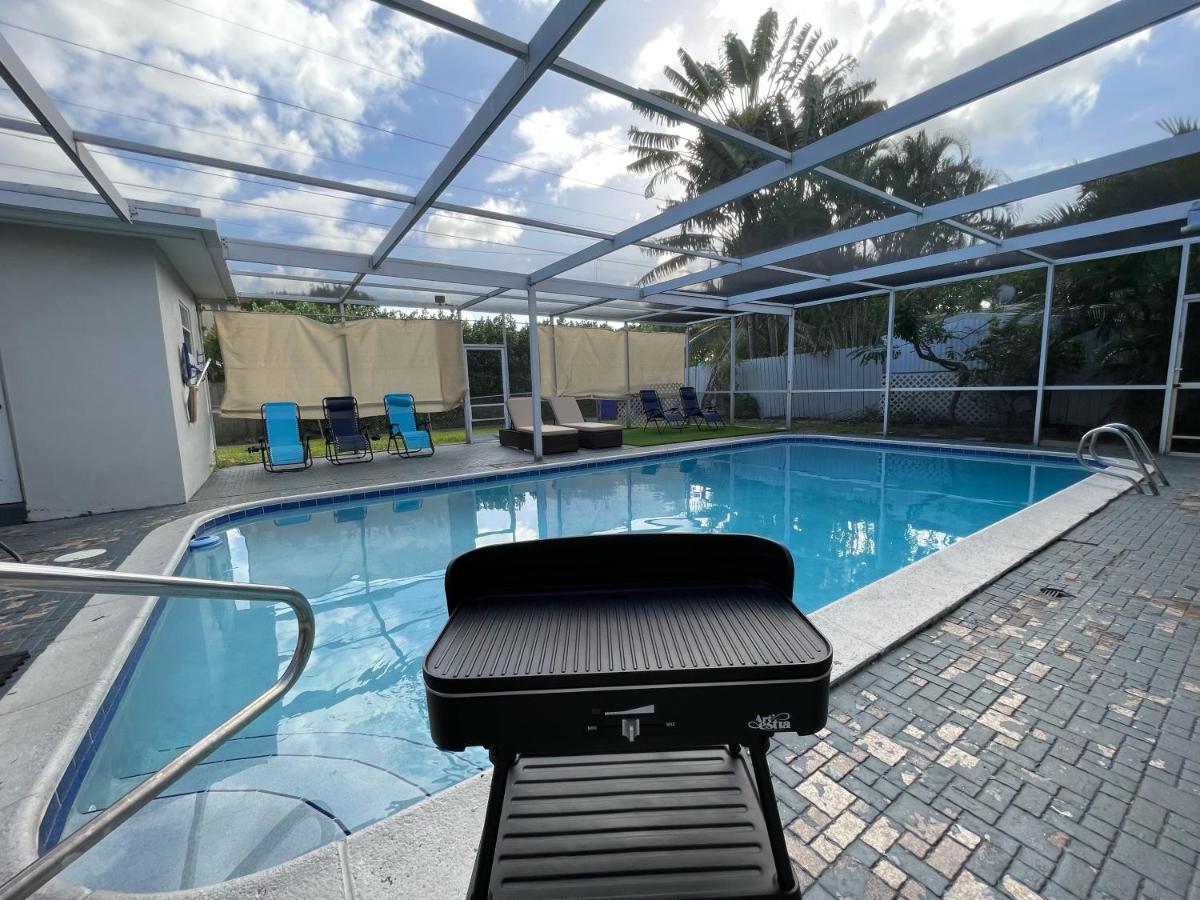 Villa Pool Vacation à Hollywood Extérieur photo
